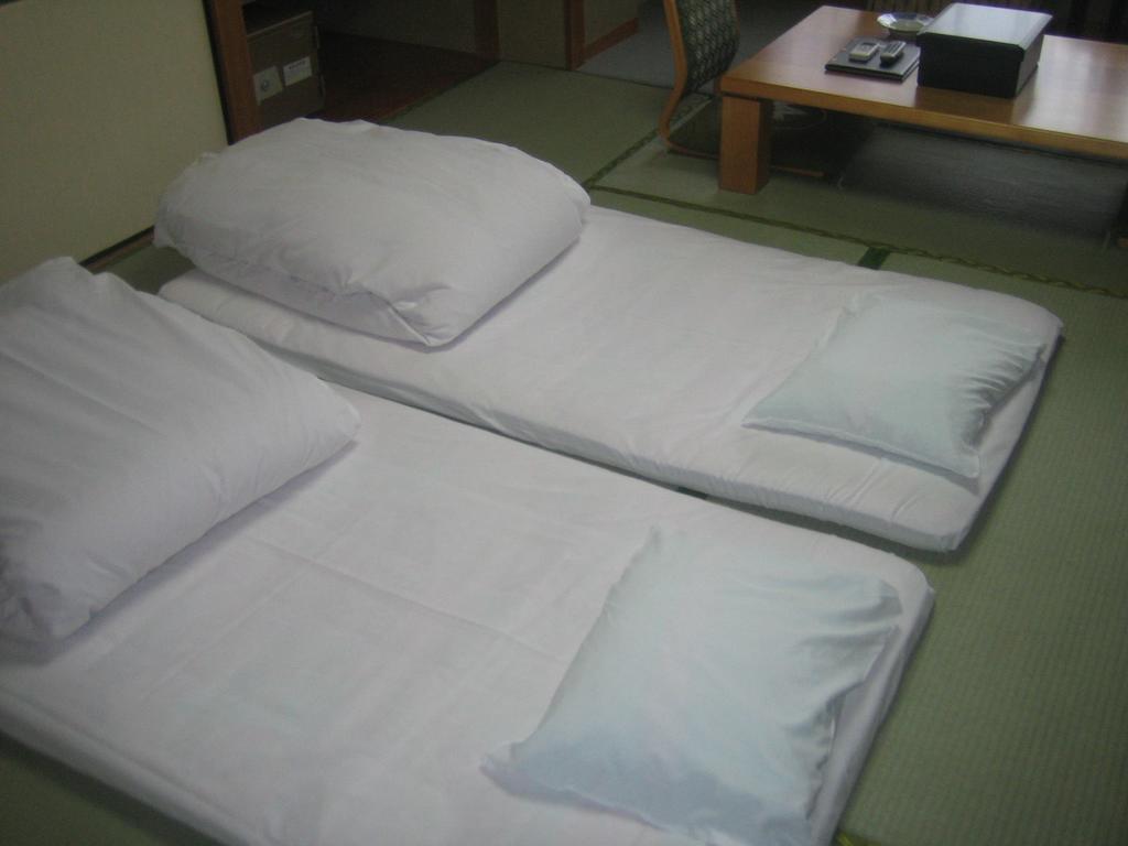 Awanosho Hotel Мийоши Екстериор снимка
