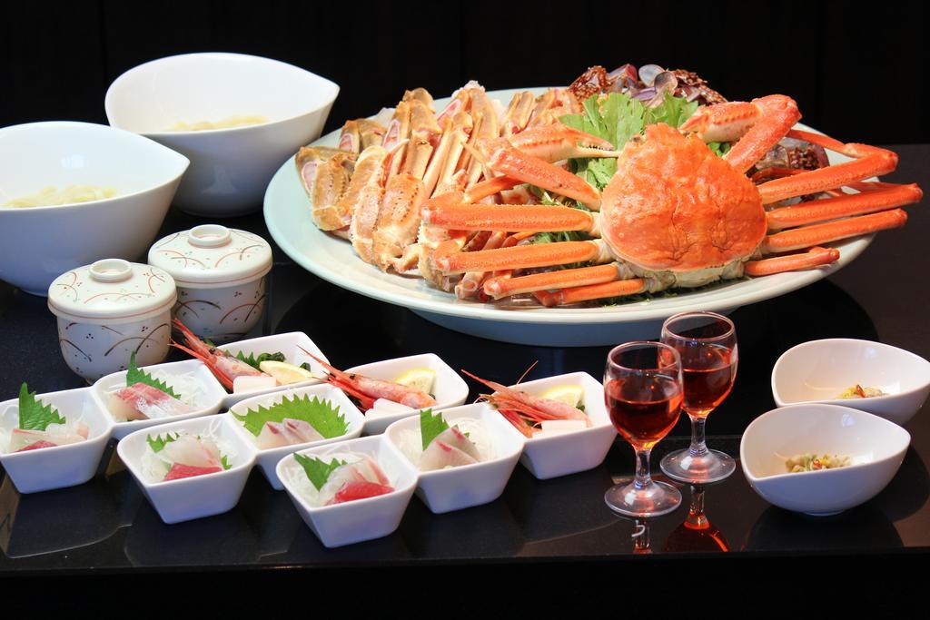 Awanosho Hotel Мийоши Екстериор снимка