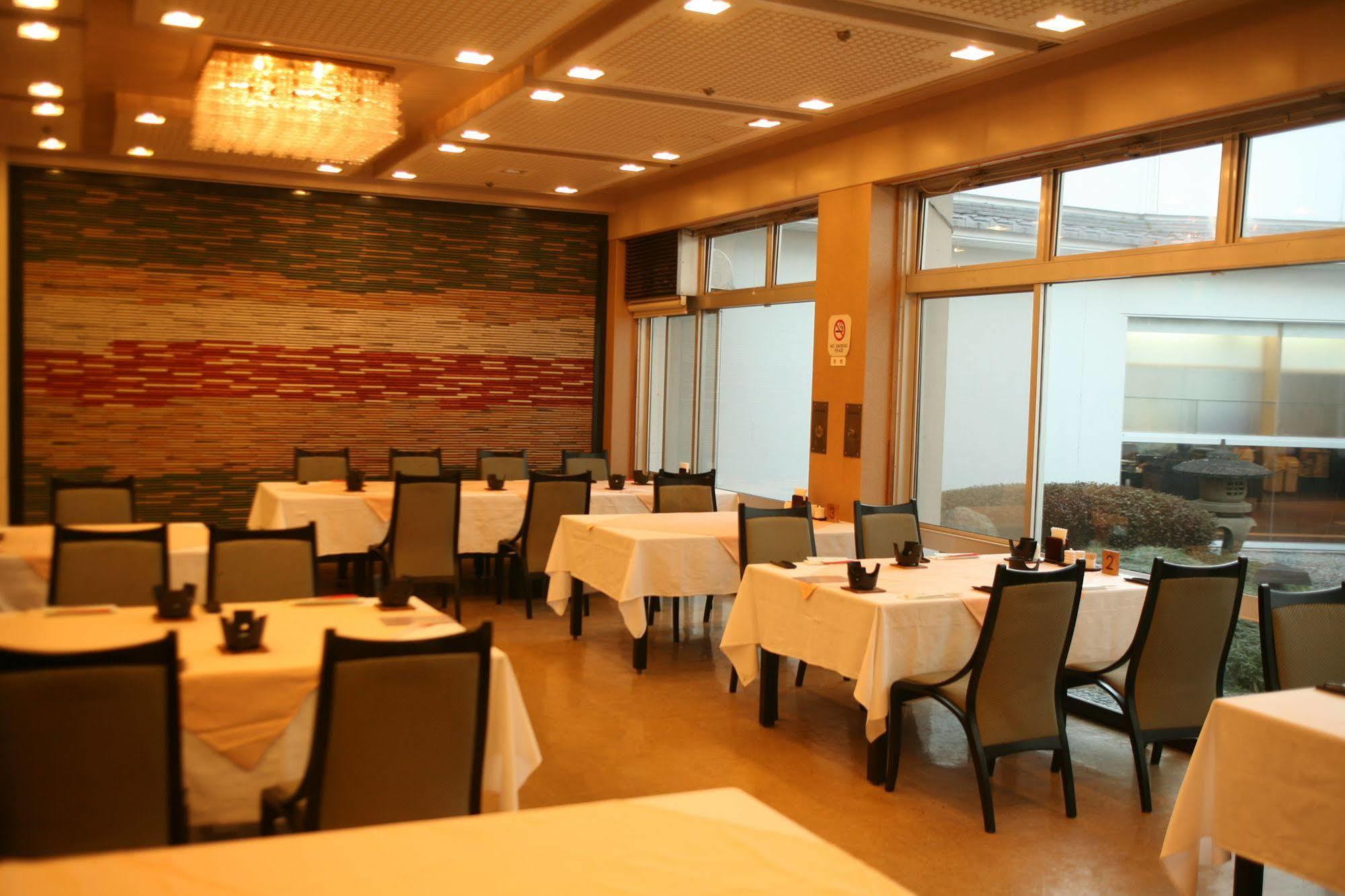 Awanosho Hotel Мийоши Екстериор снимка